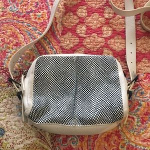 LAST CHANCE - WILL BE DONATED